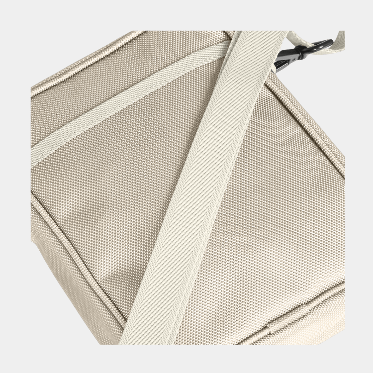 LEGACY ICON, SMALL SLING BAG