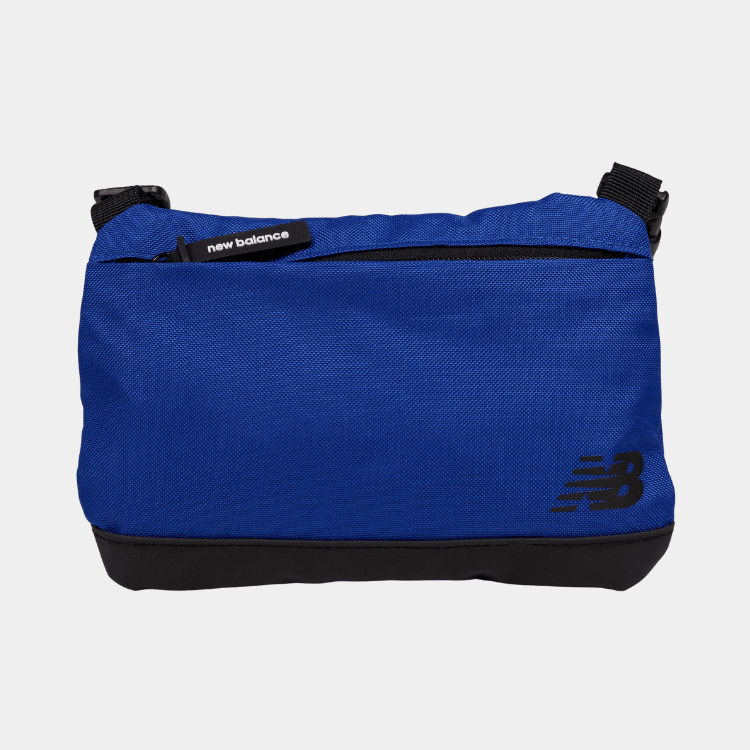 ESSENTIALS - SLING BAG