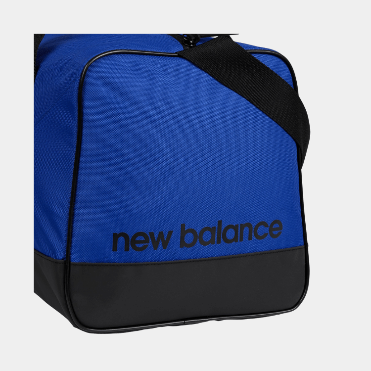 ESSENTIALS SMALL DUFFEL