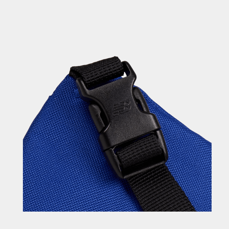 ESSENTIALS - SLING BAG