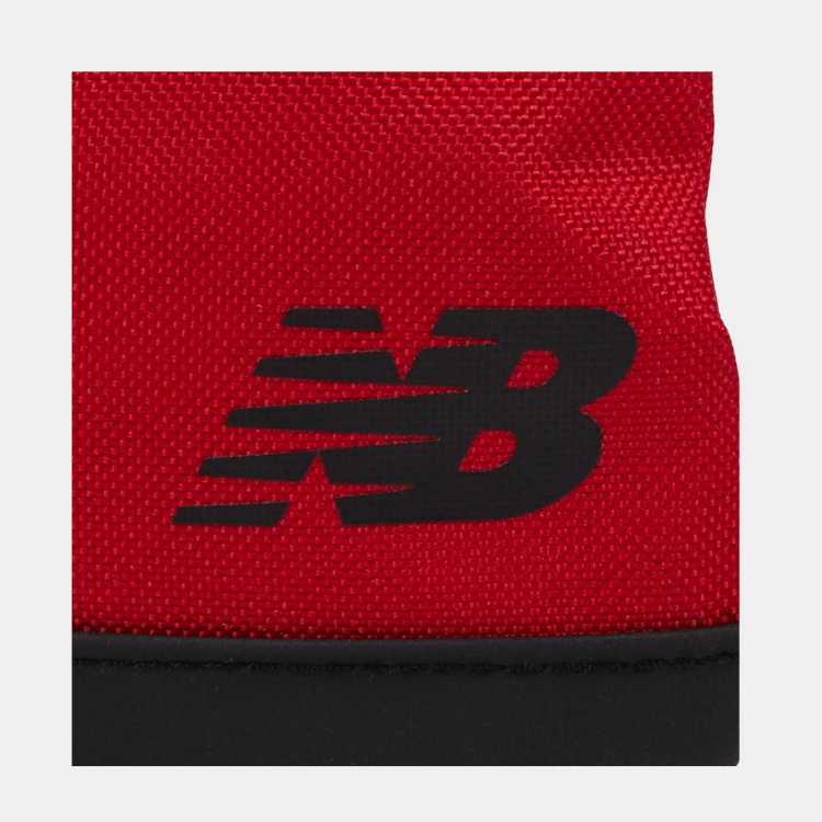 ESSENTIALS - SLING BAG